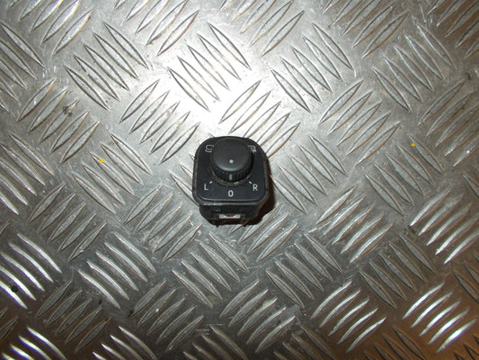 VW Jetta 1K Kontakt Sidespejl Med OEM Nr. 1K0959565J Fra VW Ophugger