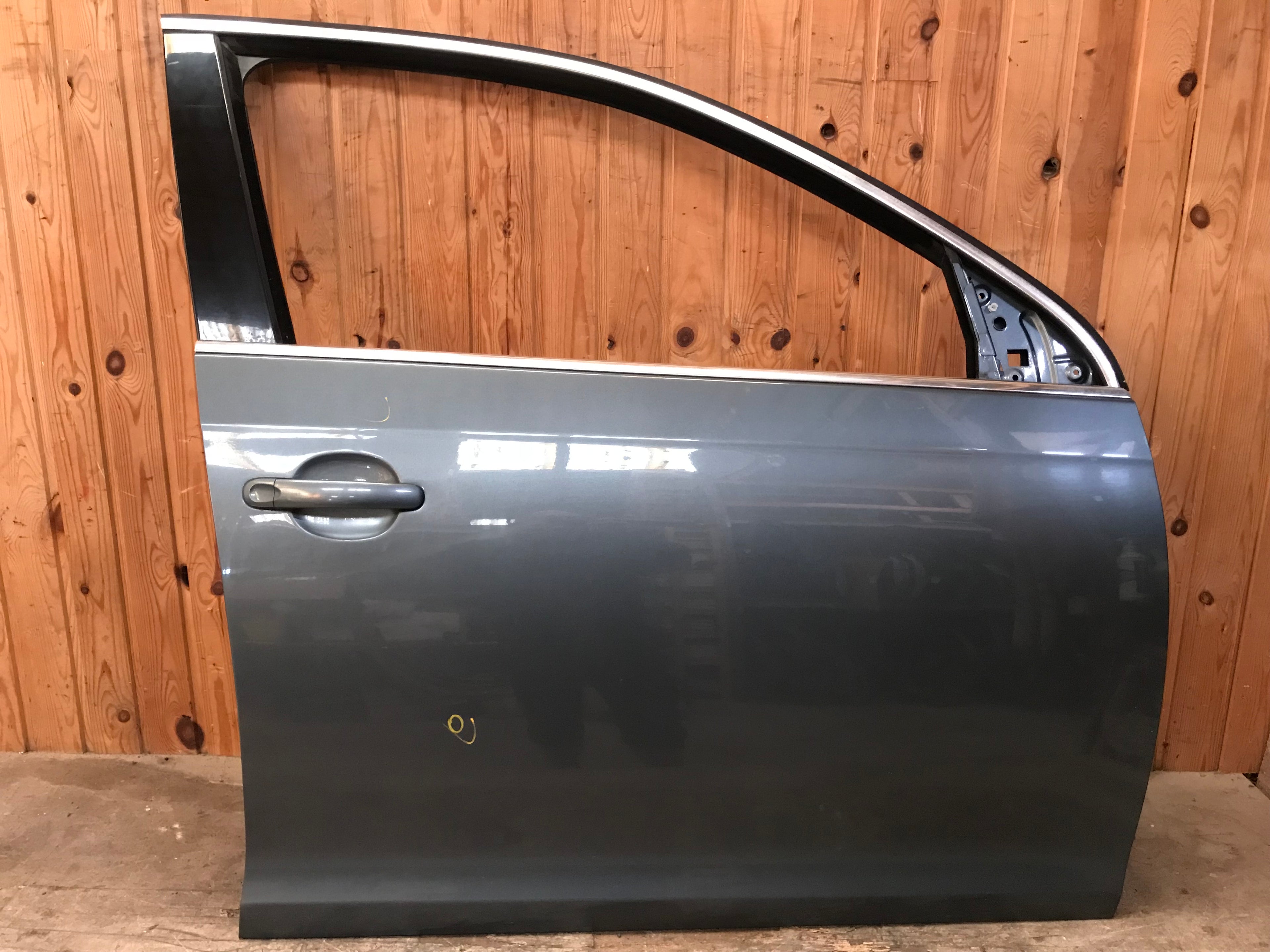 VW Jetta 1K Fordør H Med OEM Nr. 1K5831106F Fra VW Ophugger