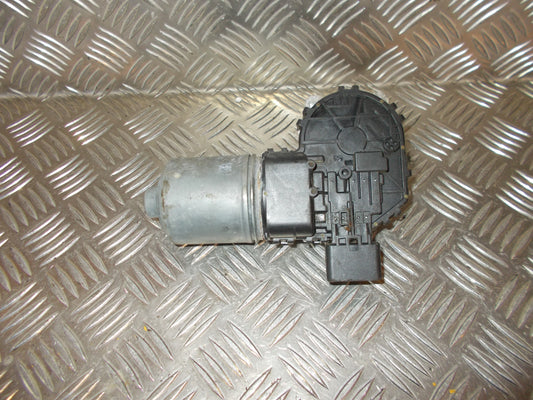 Citroen C5 Viskermotor Med OEM Nr. 0390241700 Fra Citroen Ophugger