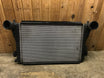 VW Jetta 1K Køler Intercooler Med OEM Nr. 1K0145803L Fra VW Ophugger