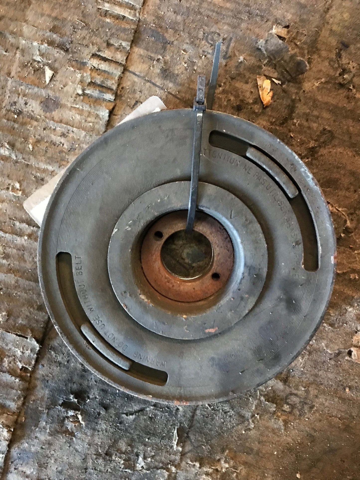 Peugeot Expert Krumtap Remskive Med OEM Nr. Ophugger Fra Peugeot Ophugger