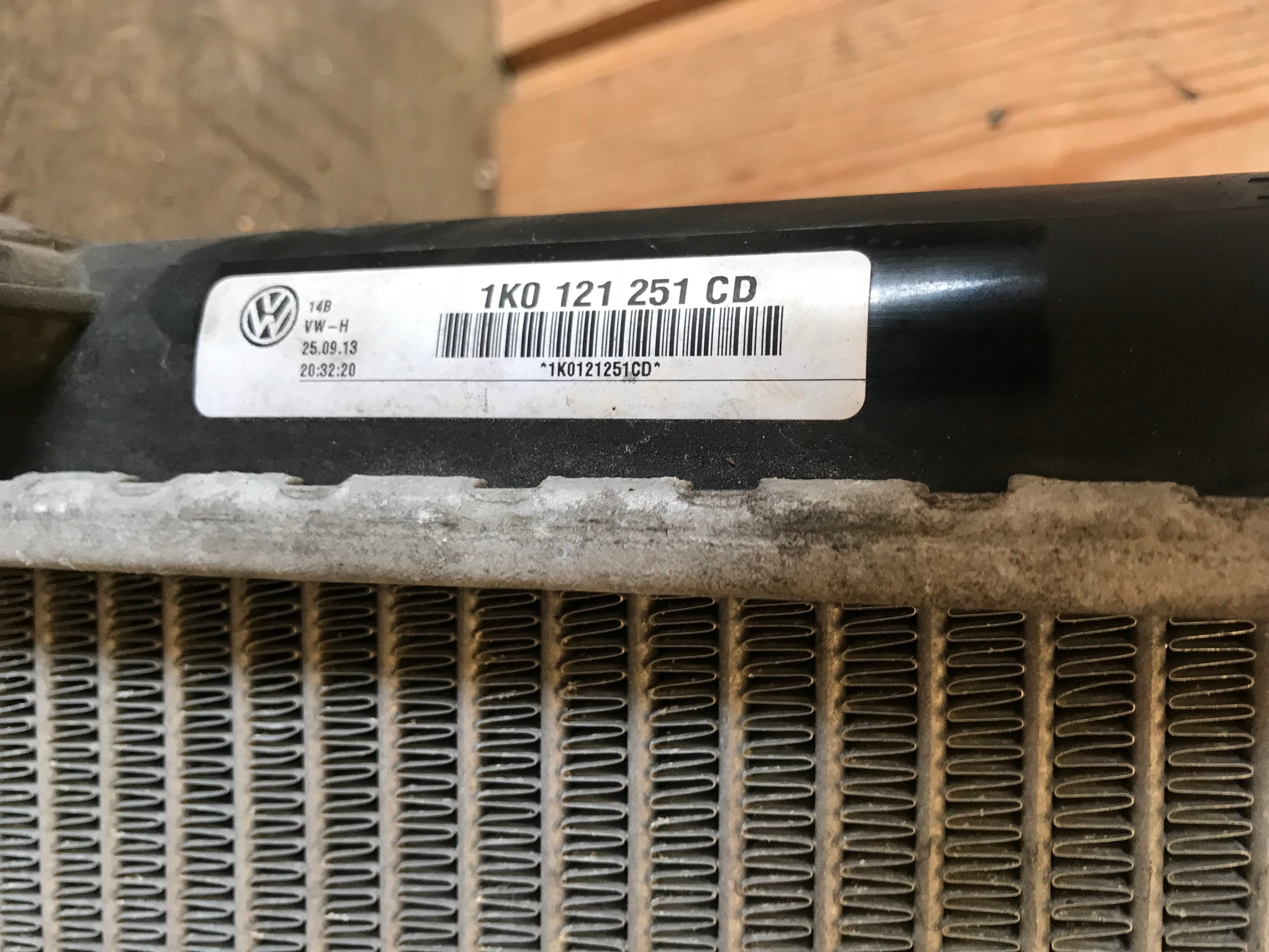 Audi A3 Køler Med OEM Nr. 1K0121251DL Fra Audi Ophugger