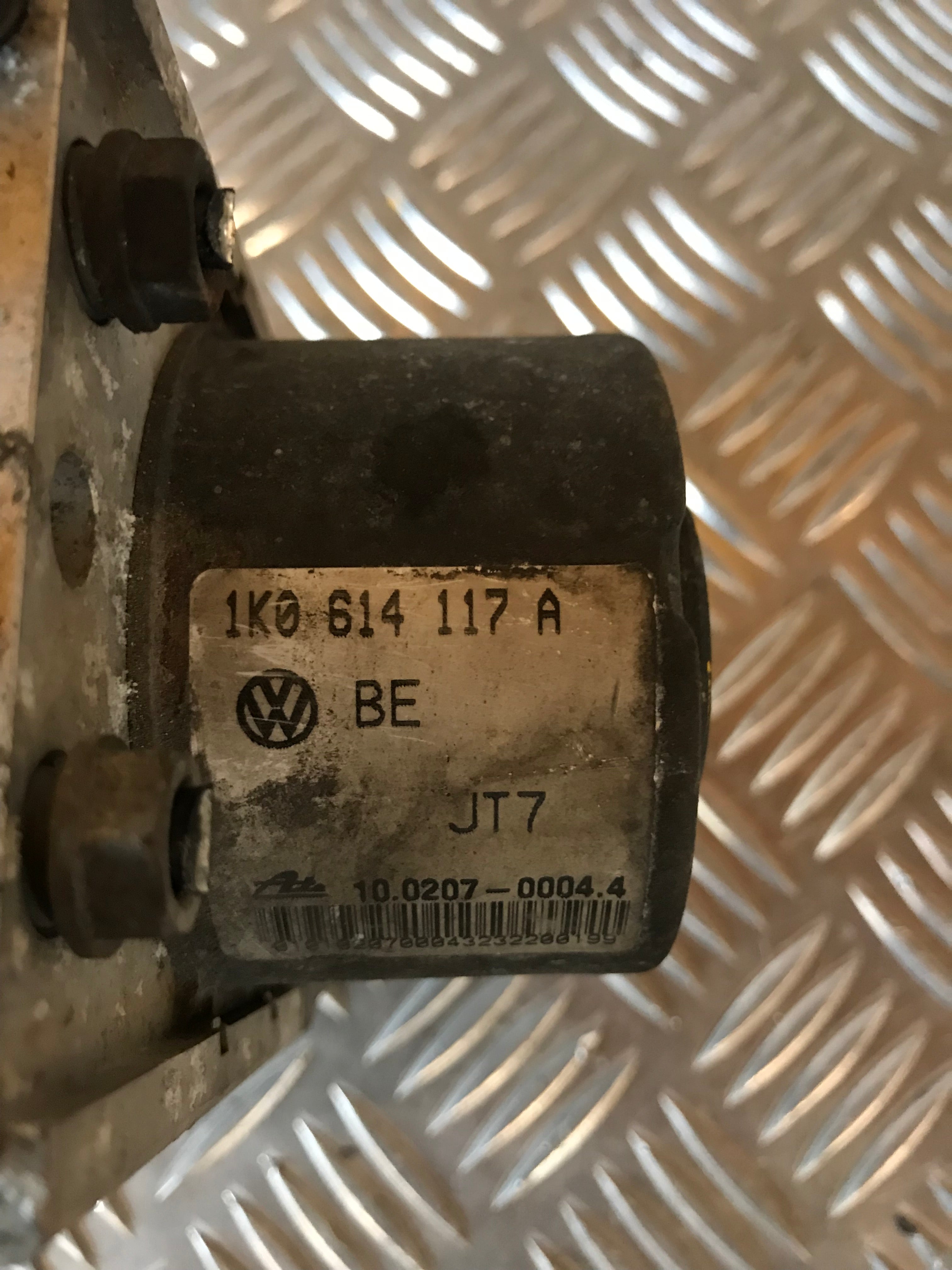 Audi A3 ABS Pumpe Med OEM Nr. 1K0614117A Fra Audi Ophugger