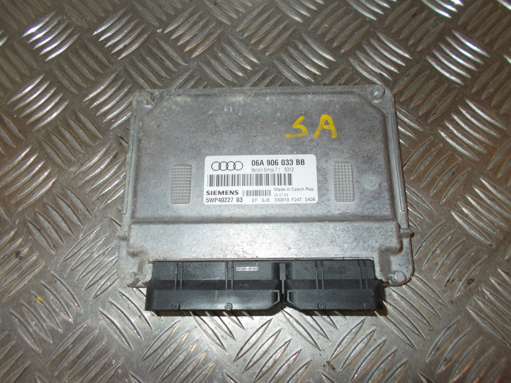 Audi A3 Motorstyring - Motorstyreboks - Injection Elboks Med OEM Nr. 06A906033BB Fra Audi Ophugger
