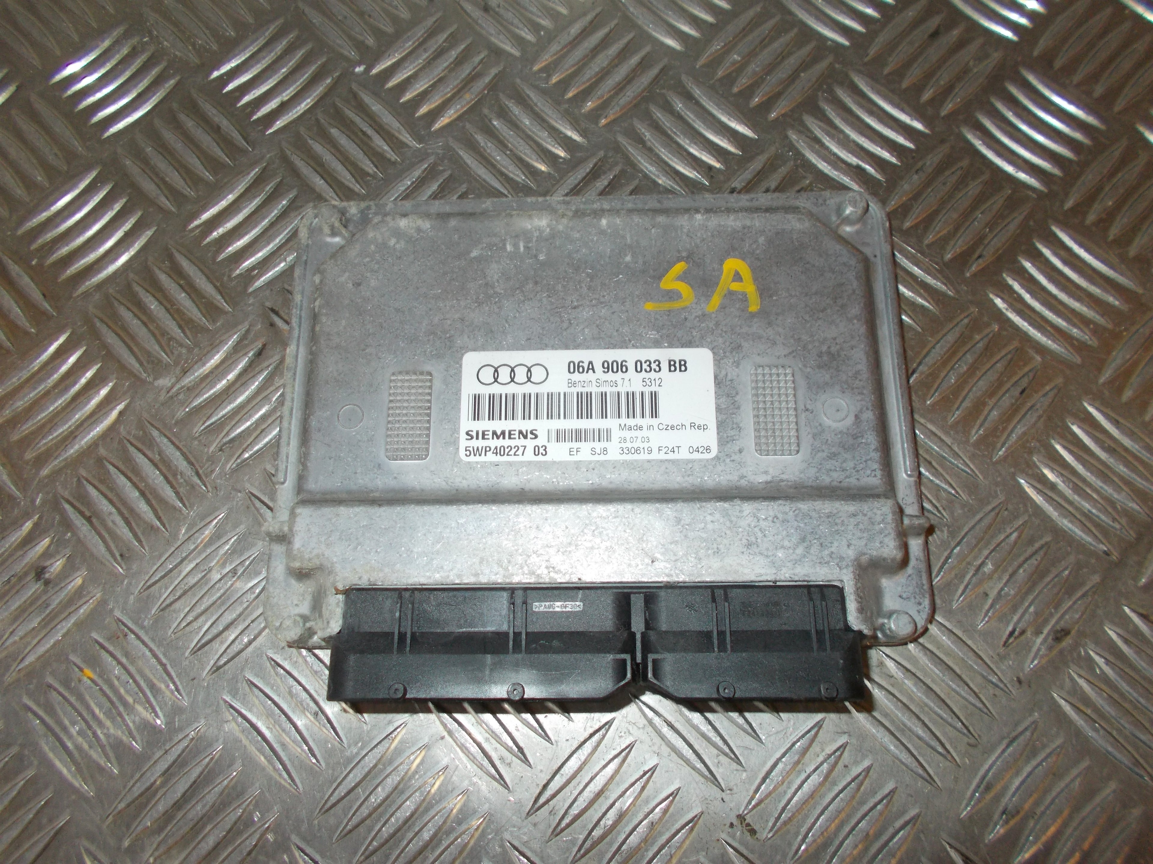 Audi A3 Motorstyring - Motorstyreboks - Injection Elboks Med OEM Nr. 06A906033BB Fra Audi Ophugger