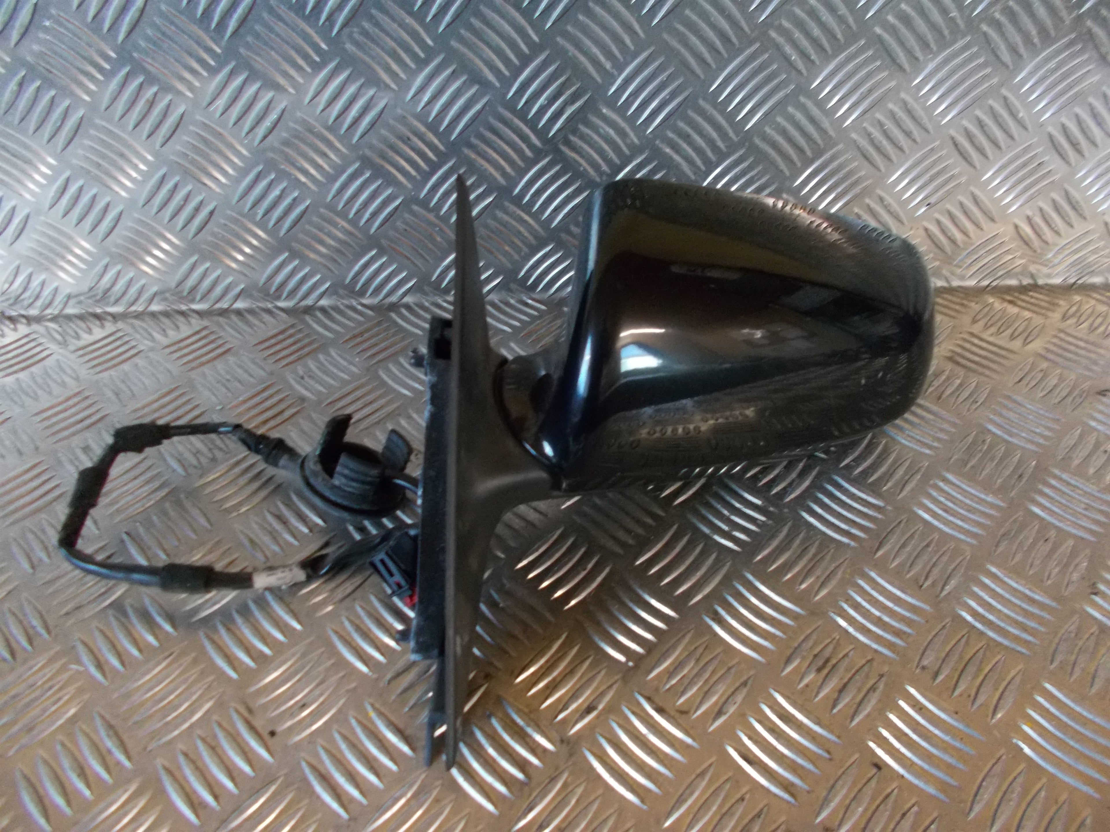 Audi A3 Sidespejl Med OEM Nr. 8P1858531G Fra Audi Ophugger
