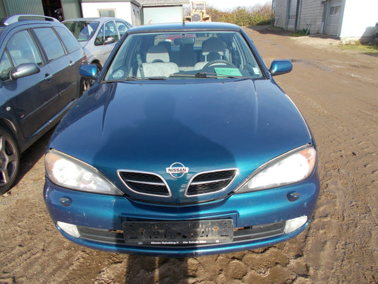 Nissan Primera P11 Pluk-Selv-Bil Med OEM Nr. Ophugger Fra Nissan Ophugger