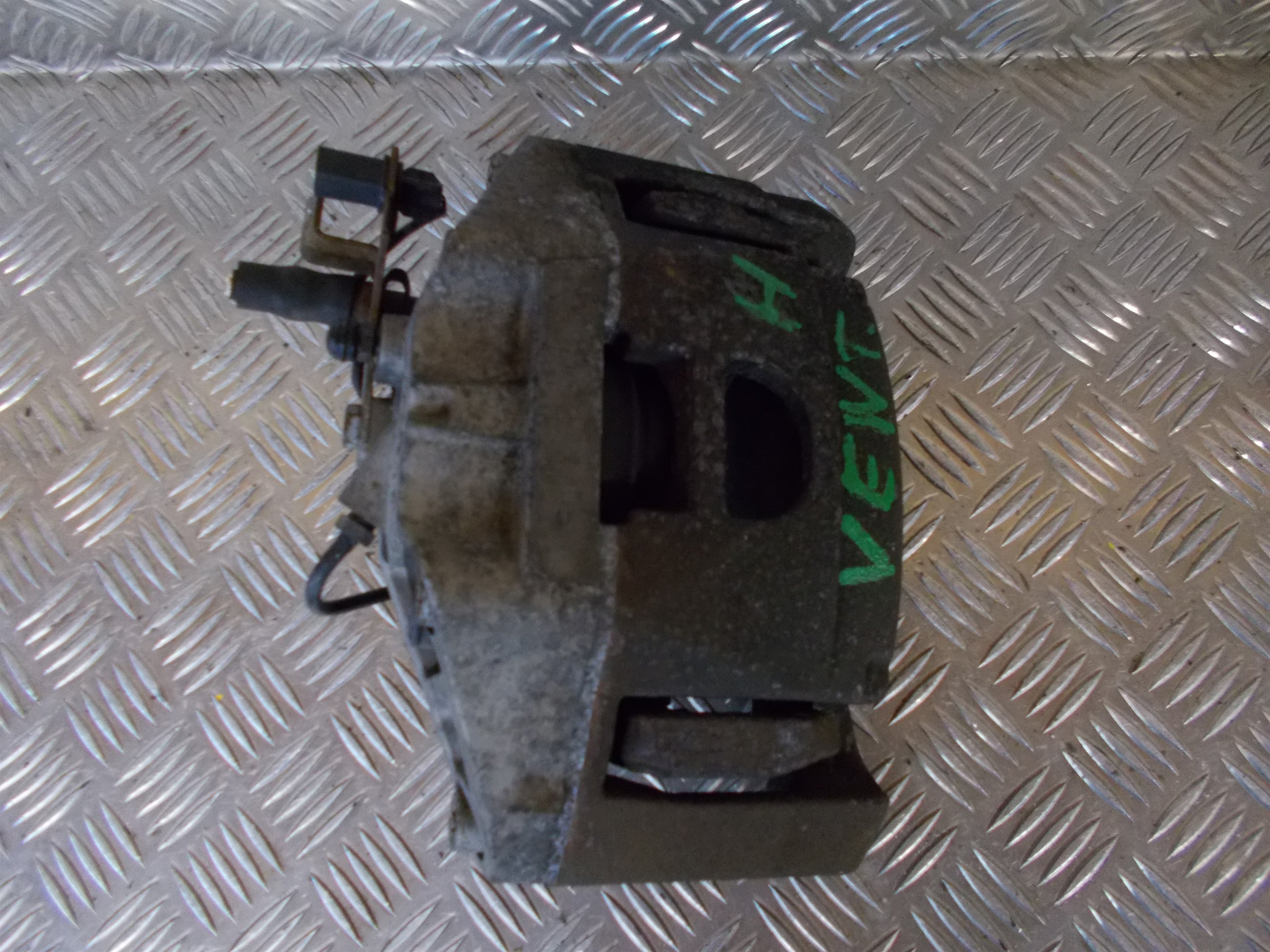 Audi A6 Bremsekaliber Hf Med OEM Nr. 4F0615124 Fra Audi Ophugger