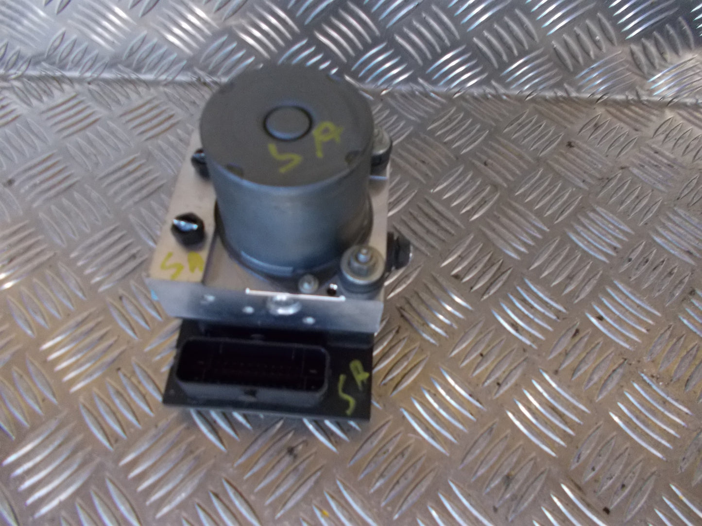 Audi A6 ABS Pumpe Med OEM Nr. 4F0614517T Fra Audi Ophugger