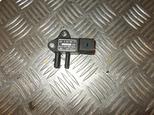 Audi A6 Vacuum Ventil Med OEM Nr. 0281002711 Fra Audi Ophugger