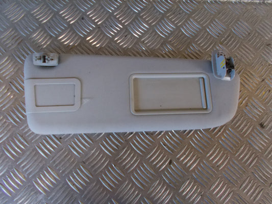 Audi A6 Solskærm Med OEM Nr. 4F0857552P Fra Audi Ophugger