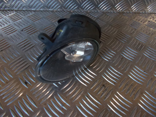 Audi A6 Tågelygte For Med OEM Nr. 4F0941702 Fra Audi Ophugger