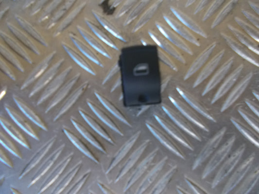 Audi A6 Kontakt Rudehejs Med OEM Nr. 4F0959855 Fra Audi Ophugger