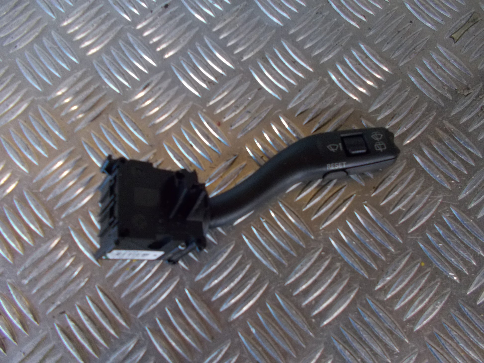 Audi A6 4F Kontakt Visker Med OEM Nr. 4E0953503C Fra Audi Ophugger