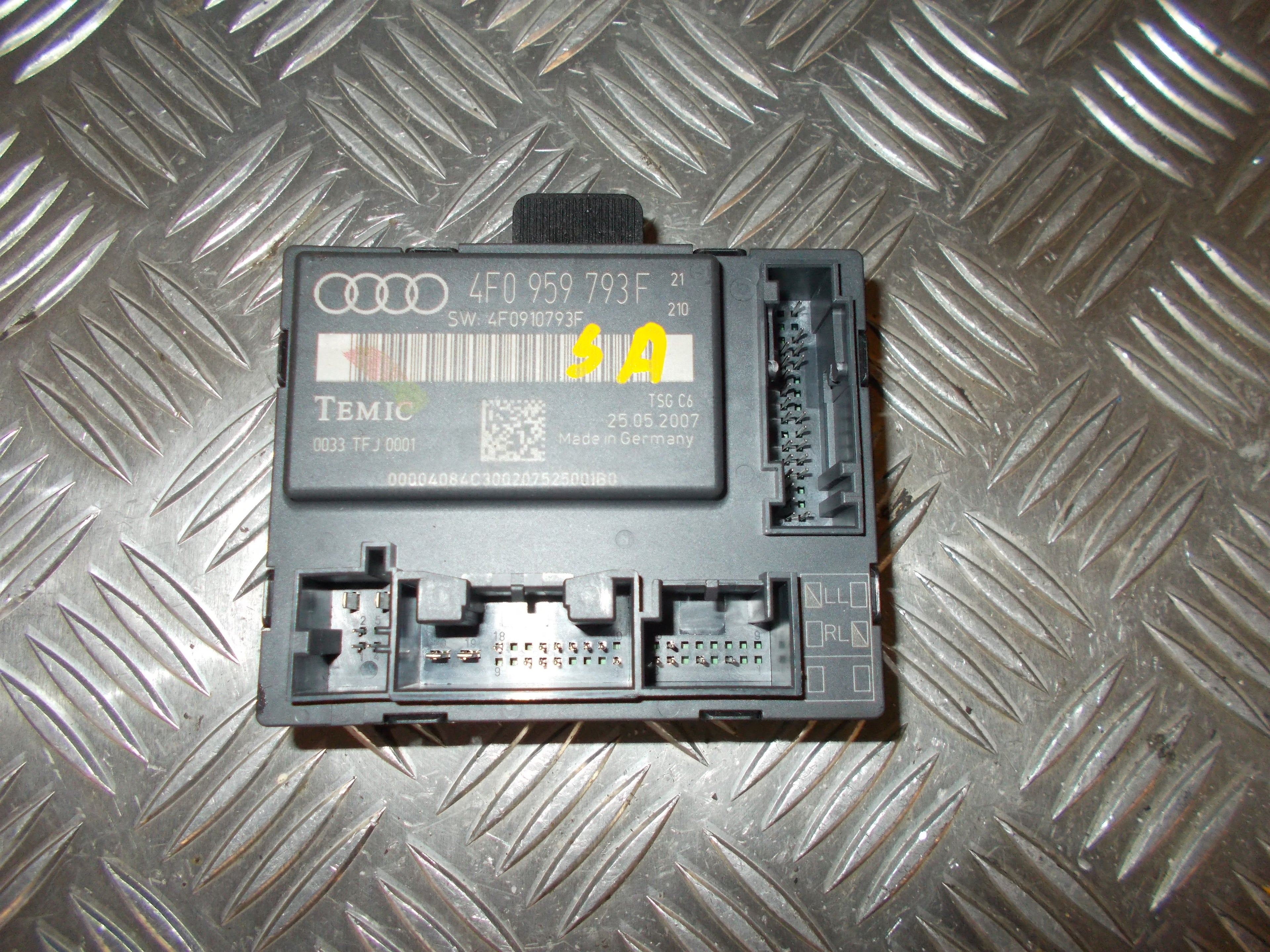Audi A6 Relæ Diverse Med OEM Nr. 4F0959793F Fra Audi Ophugger