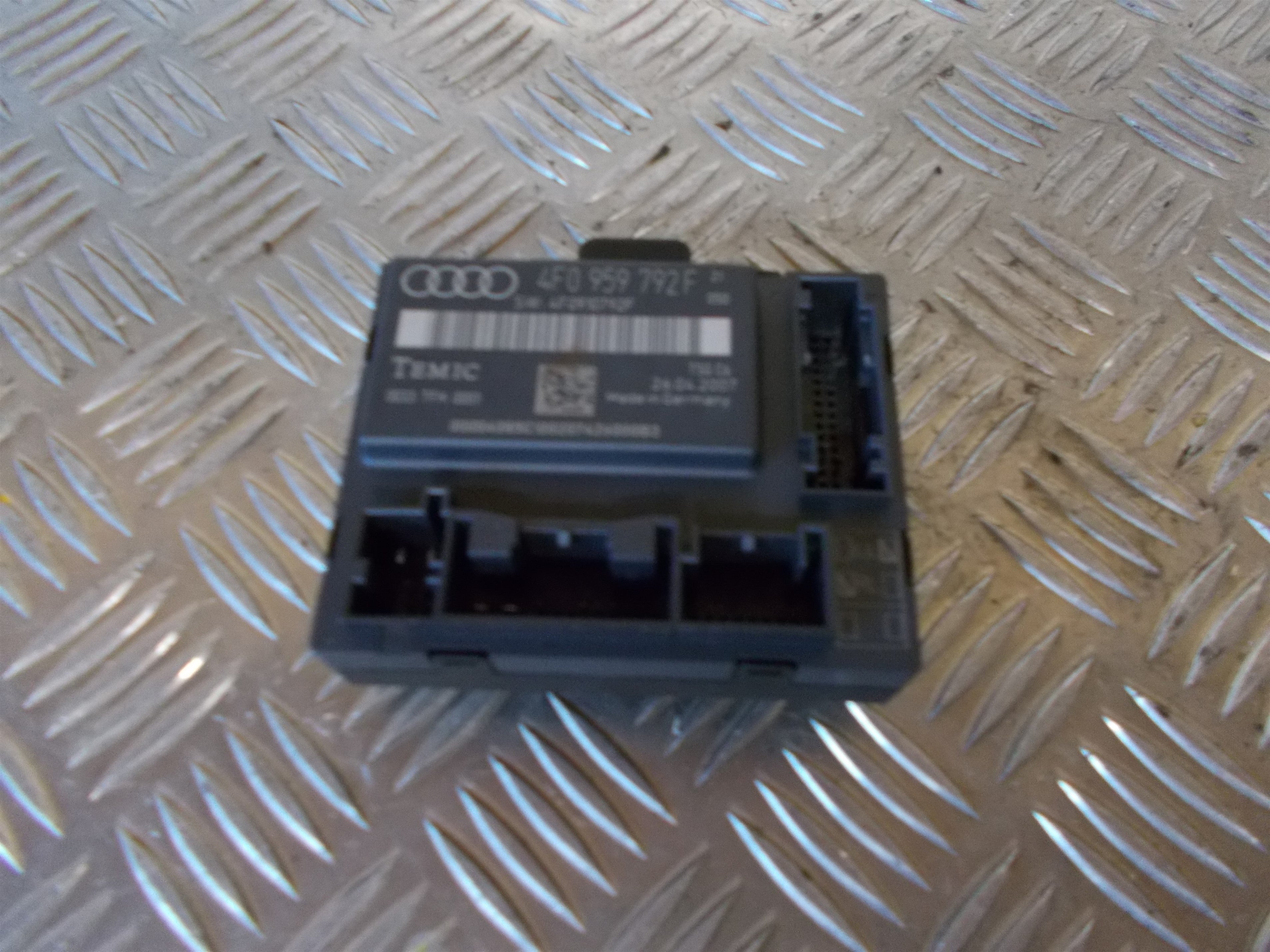 Audi A6 Relæ Diverse Med OEM Nr. 4F0959792F Fra Audi Ophugger