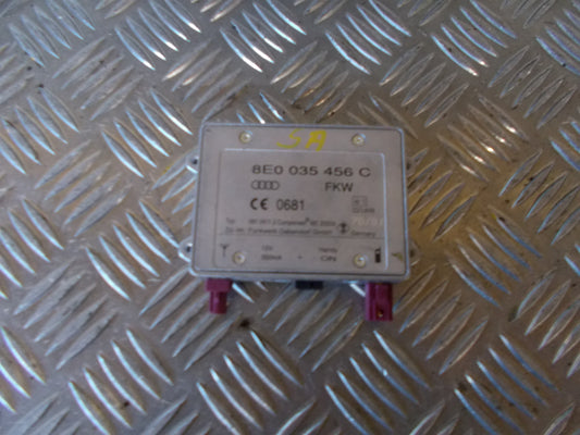 Audi A6 Antenneforstærker Med OEM Nr. 8E0035456C Fra Audi Ophugger