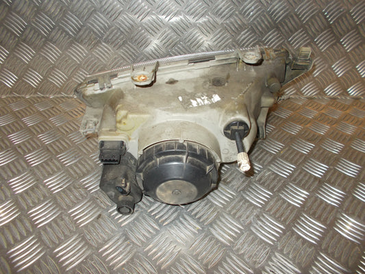 Saab 9‑3 Forlygte Med OEM Nr. Ophugger Fra Saab Ophugger