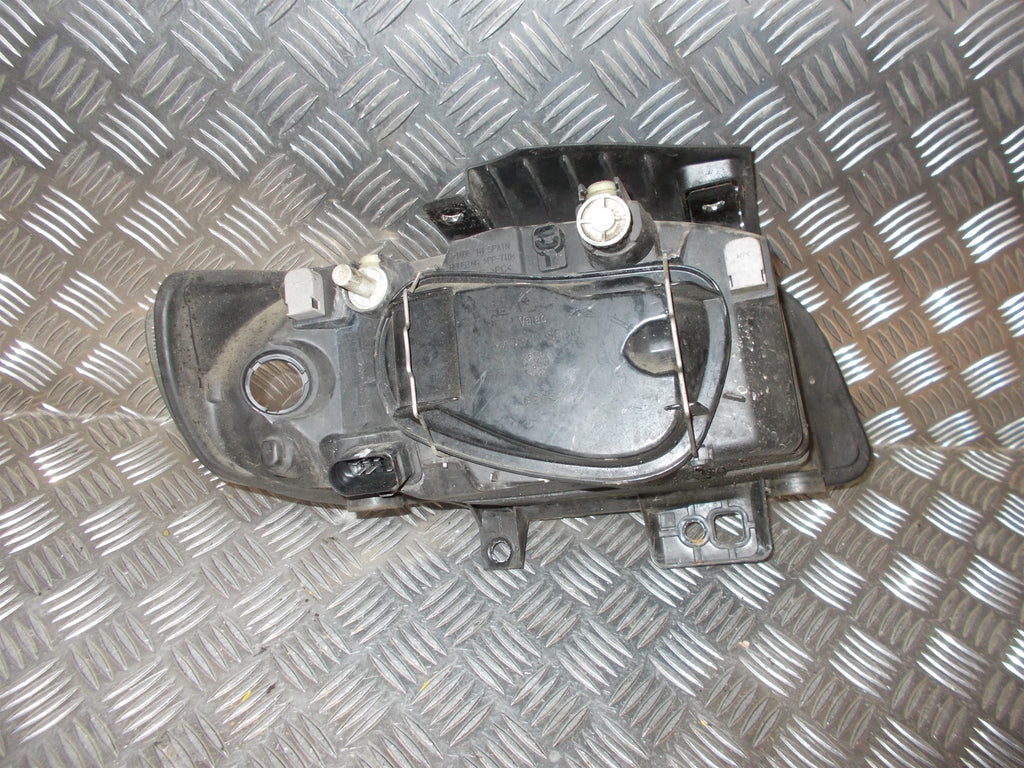 Seat Cordoba Forlygte Med OEM Nr. 6K1941043A Fra Seat Ophugger