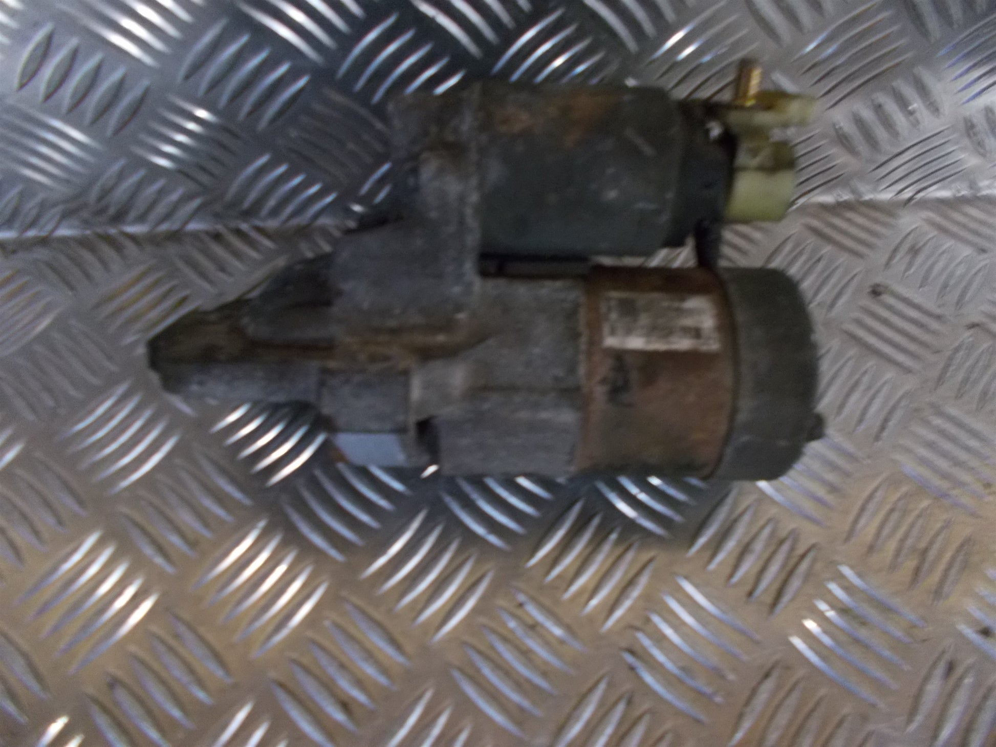 Mazda 3 BK Starter Med OEM Nr. M000T90981 Fra Mazda Ophugger