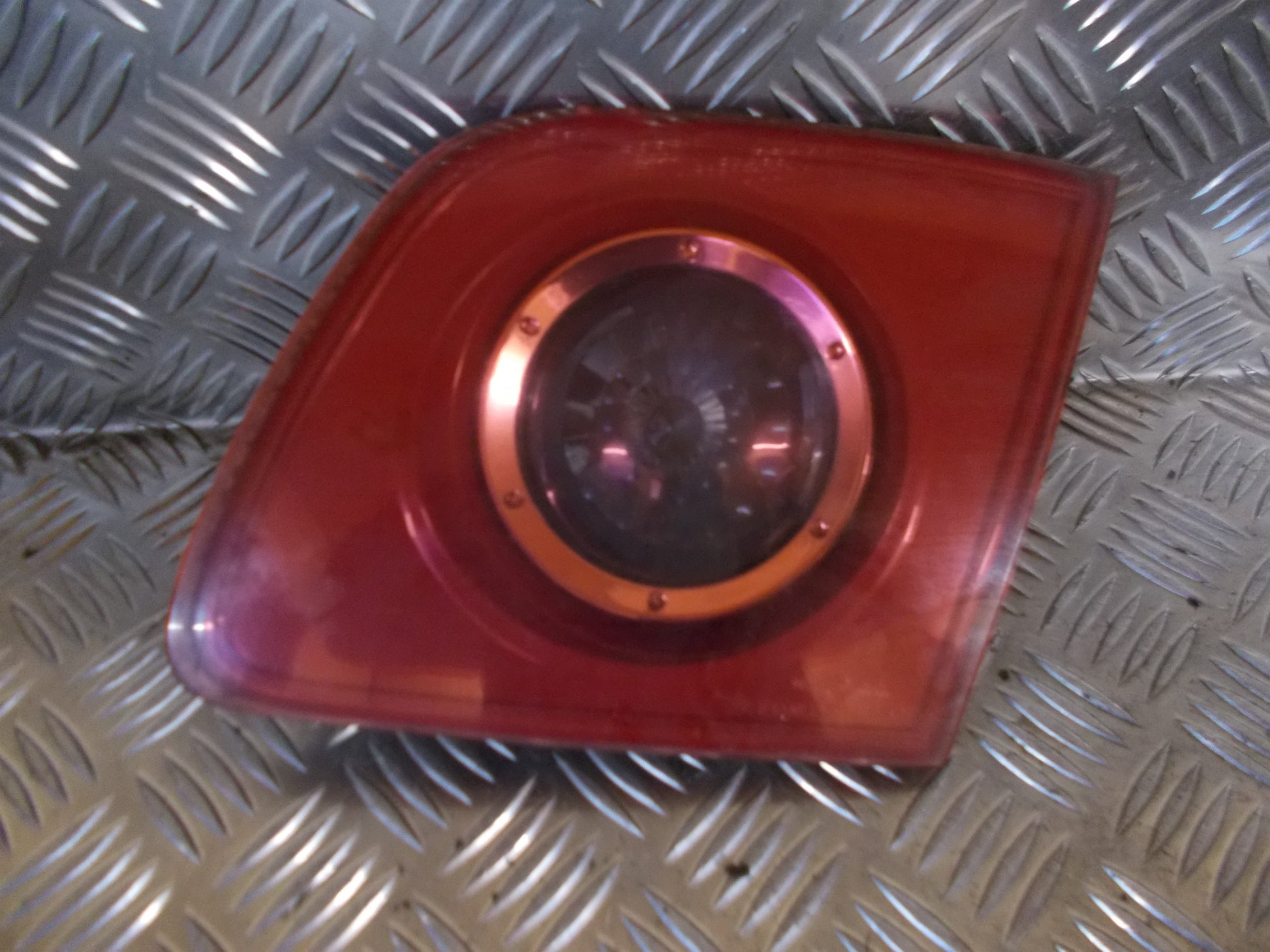 Mazda 3 BK Baglygte Med OEM Nr. Ophugger Fra Mazda Ophugger