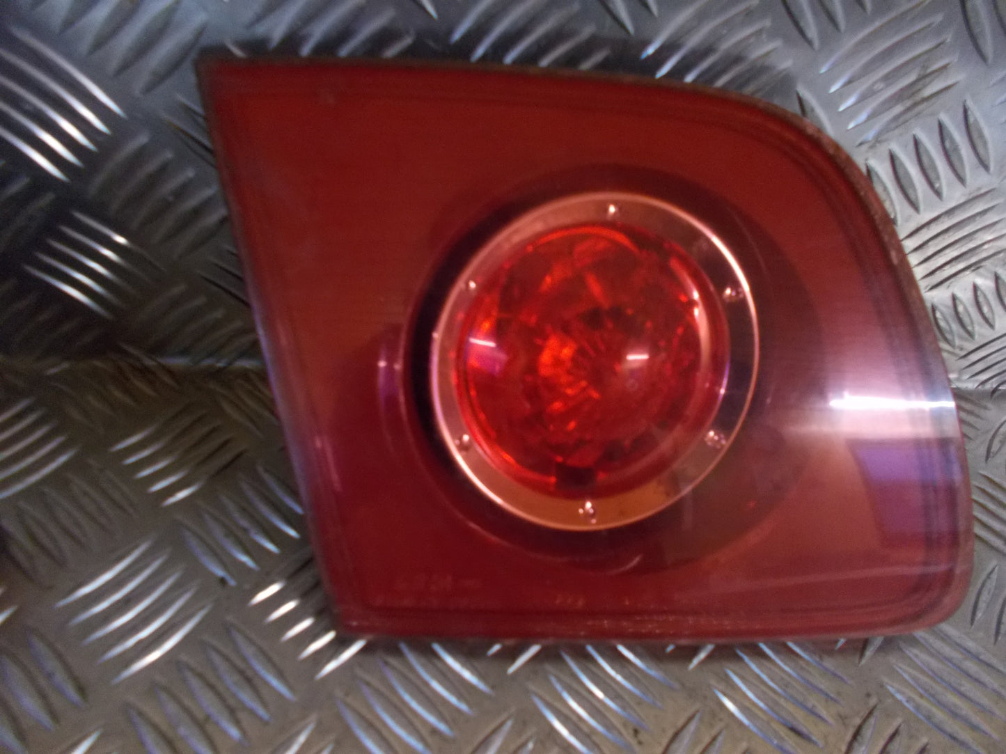 Mazda 3 BK Baglygte Med OEM Nr. Ophugger Fra Mazda Ophugger