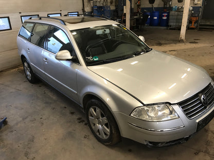 VW Passat 3B Pluk-Selv-Bil Med OEM Nr. Ophugger Fra VW Ophugger