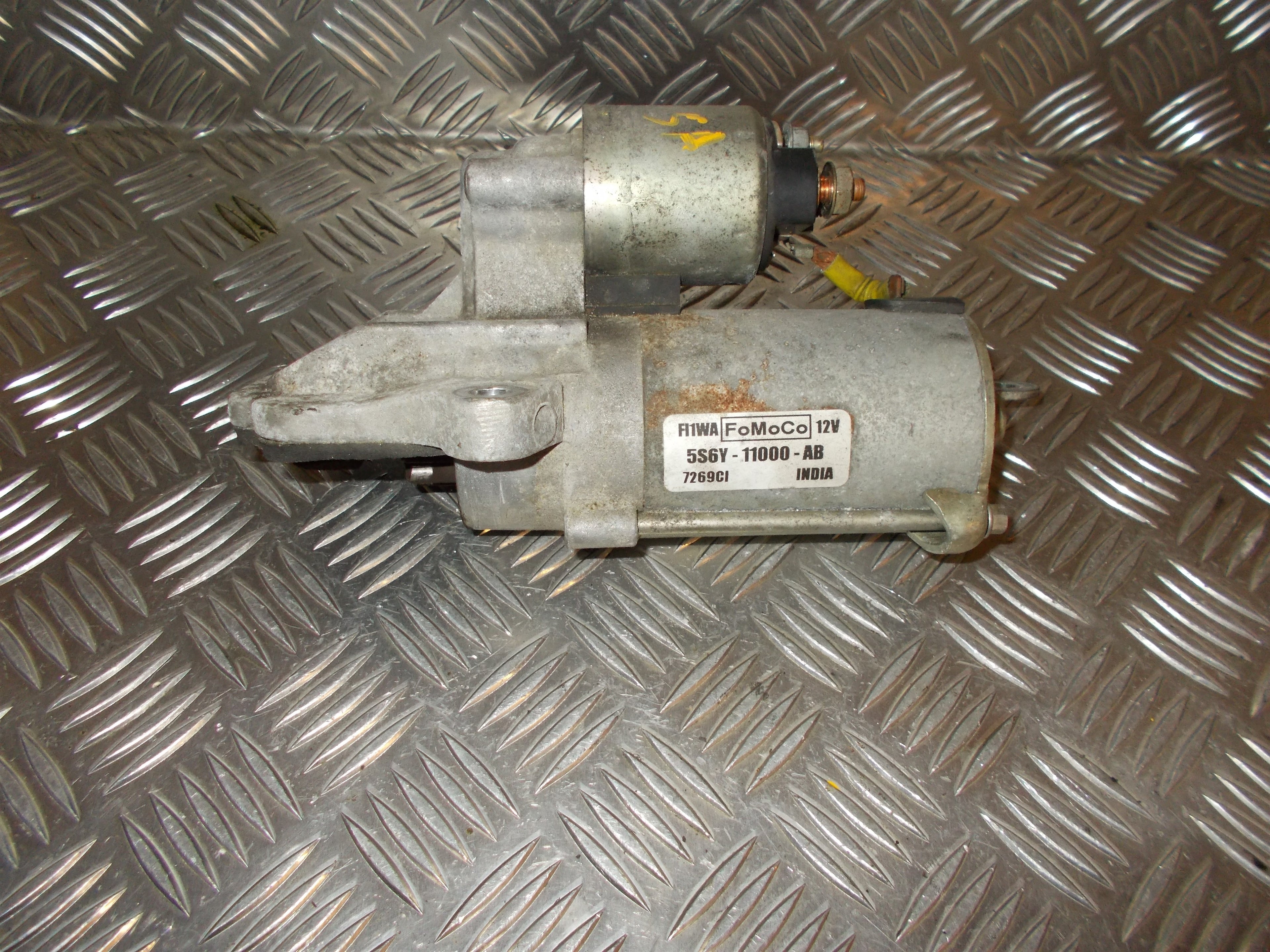 Ford Fiesta 6 Starter Med OEM Nr. 5S6Y11000AB Fra Ford Ophugger