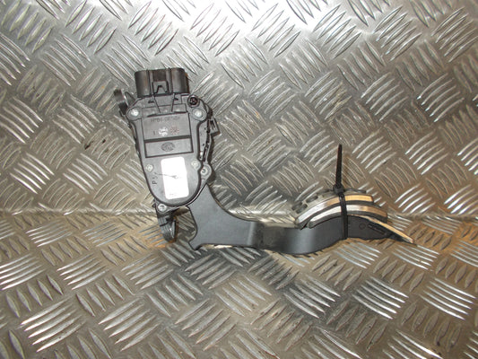 Ford Fiesta 6 Speederpedal Med OEM Nr. 5S6Y9F536AA Fra Ford Ophugger