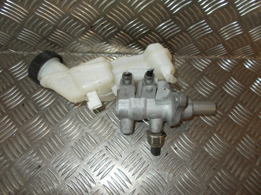 Ford Fiesta 6 Bremsehovedcylinder Med OEM Nr. Ophugger Fra Ford Ophugger