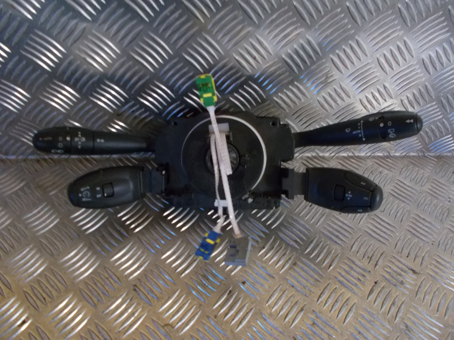 Peugeot 307 Kontakt Combi Med OEM Nr. 6242C6 Fra Peugeot Ophugger