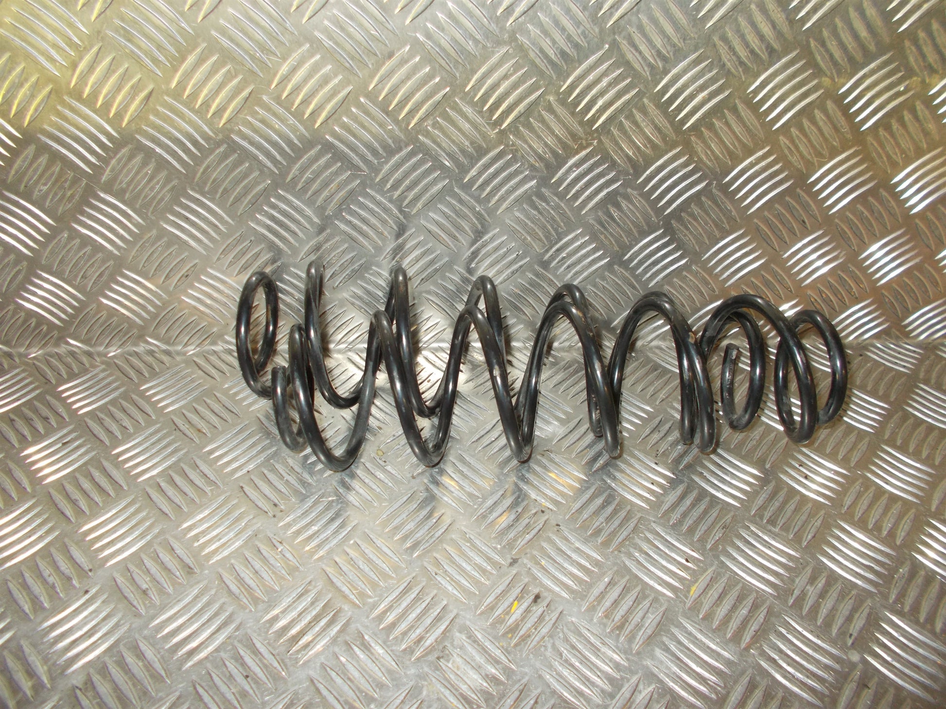 VW Lupo 6E/6X Bagfjeder Spiral Med OEM Nr. 6E0511115H Fra VW Ophugger