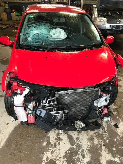 Renault Clio 3 Pluk-Selv-Bil Med OEM Nr. Ophugger Fra Renault Ophugger