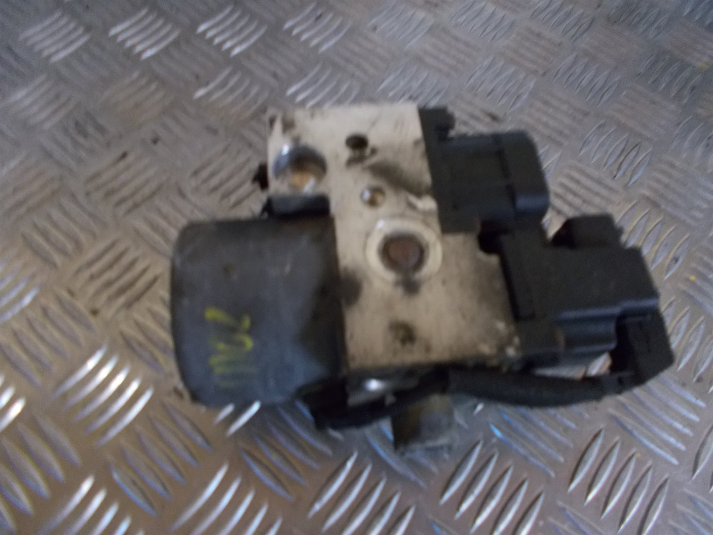 VW Passat 3B Abs Pumpe Med OEM Nr. 8E0614111AB Fra VW Ophugger