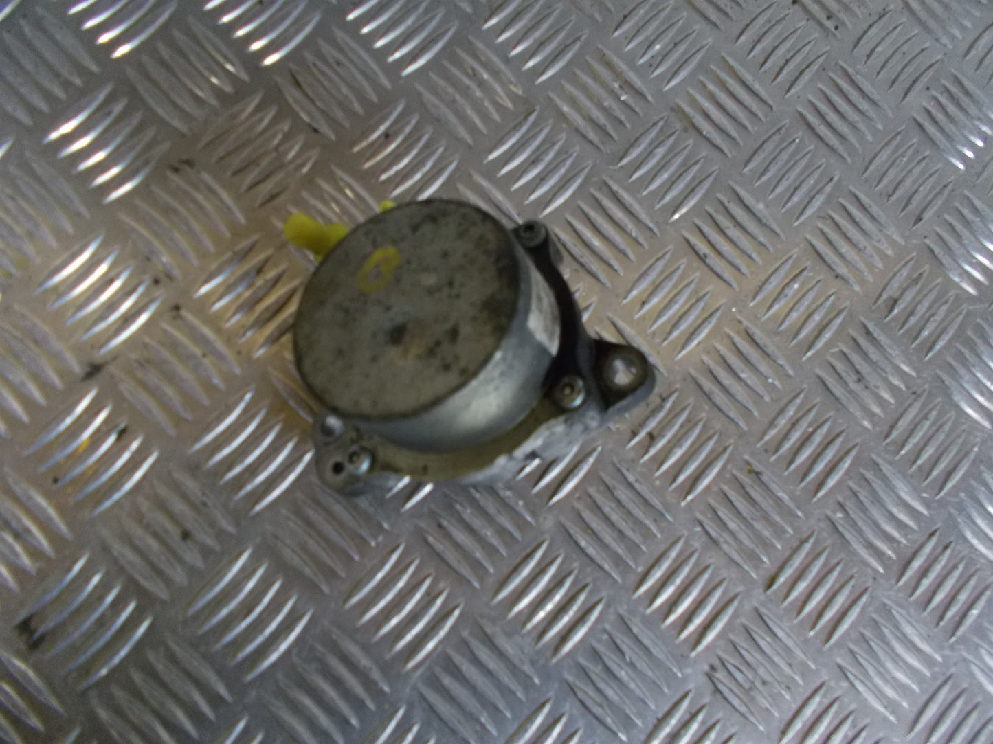 Opel Corsa D Vacuumpumpe Med OEM Nr. 55193232 Fra Opel Ophugger