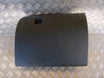 Skoda Octavia Handskerum Med OEM Nr. 5E1857121/A Fra Skoda Ophugger