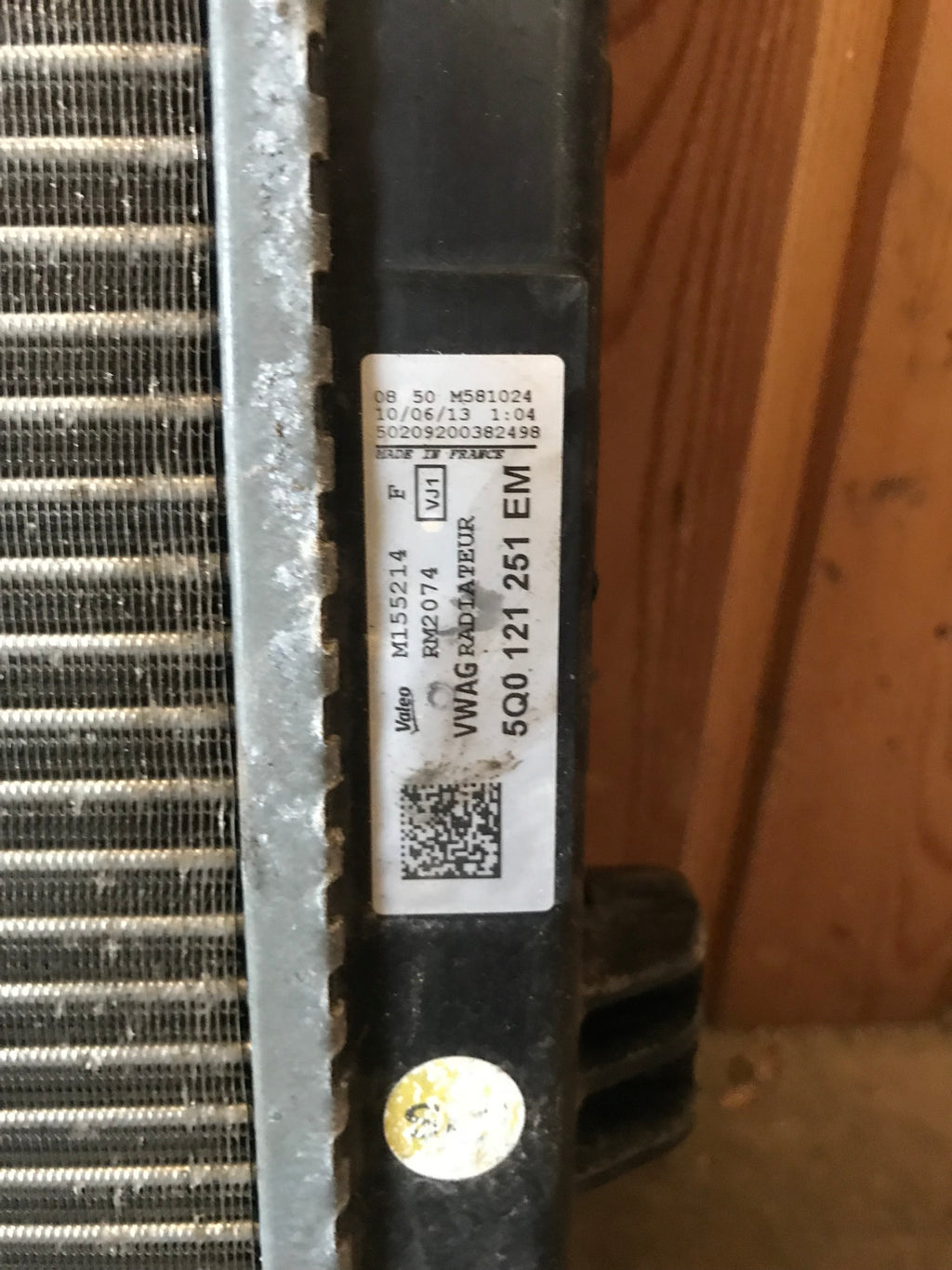 Skoda Octavia Køler Med OEM Nr. 5Q0121251EM Fra Skoda Ophugger