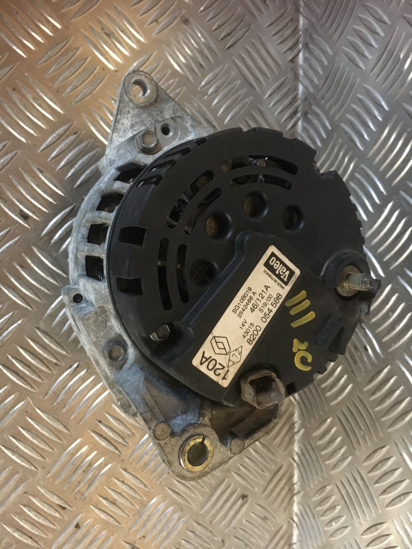 Renault Megane Generator Med OEM Nr. 8200054588 Fra Renault Ophugger