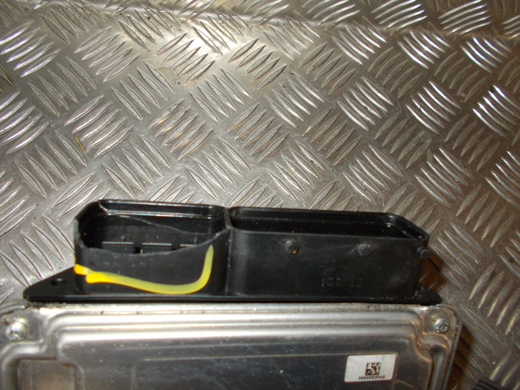 Skoda Octavia Motorstyring - Motorstyreboks - Injection Elboks Med OEM Nr. 0281018498 Fra Skoda Ophugger