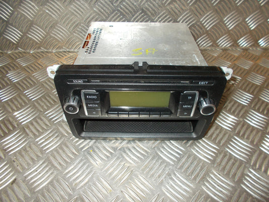 VW Polo 6R Radio M/Cd Med OEM Nr. 5M0035156B Fra VW Ophugger