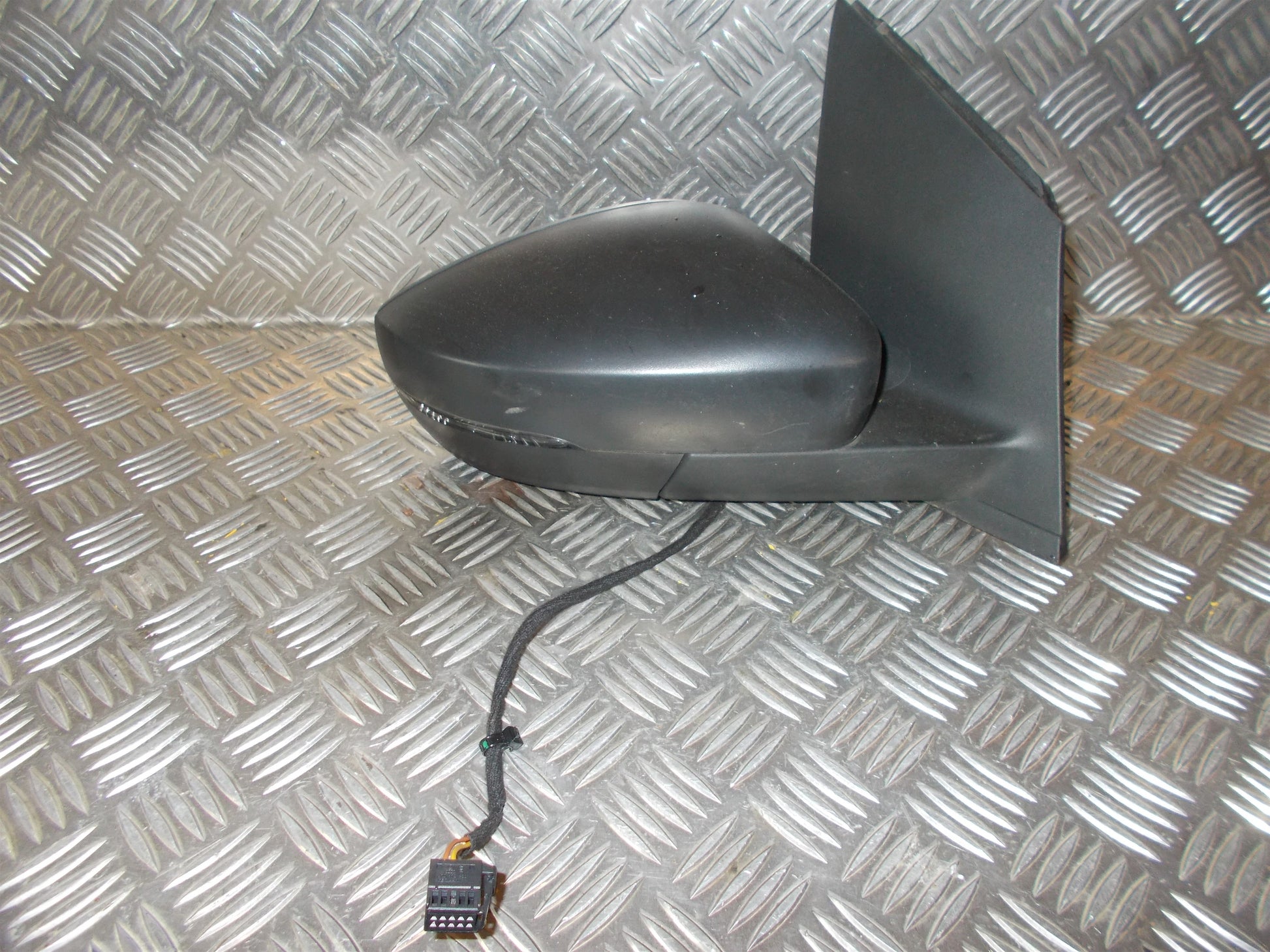 VW Polo 6R Sidespejl Med OEM Nr. 6R1857508J Fra VW Ophugger