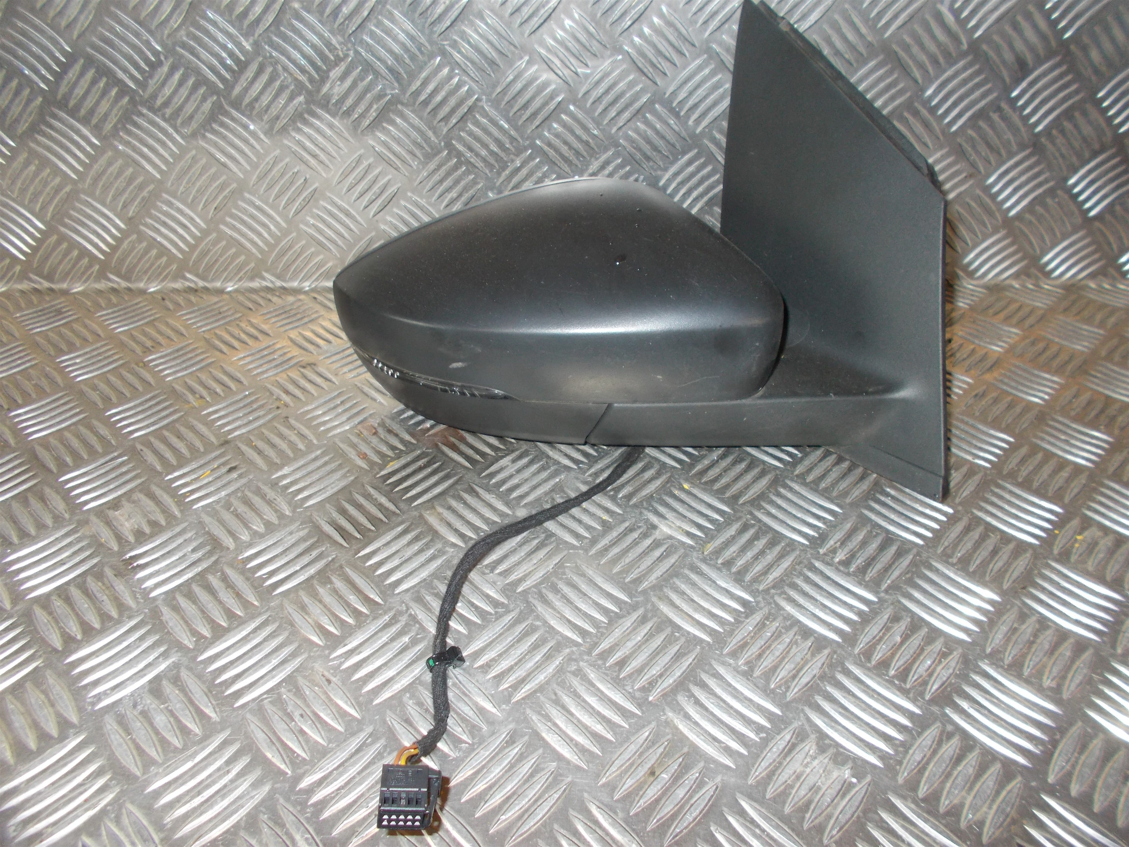 VW Polo 6R Sidespejl Med OEM Nr. 6R1857508J Fra VW Ophugger