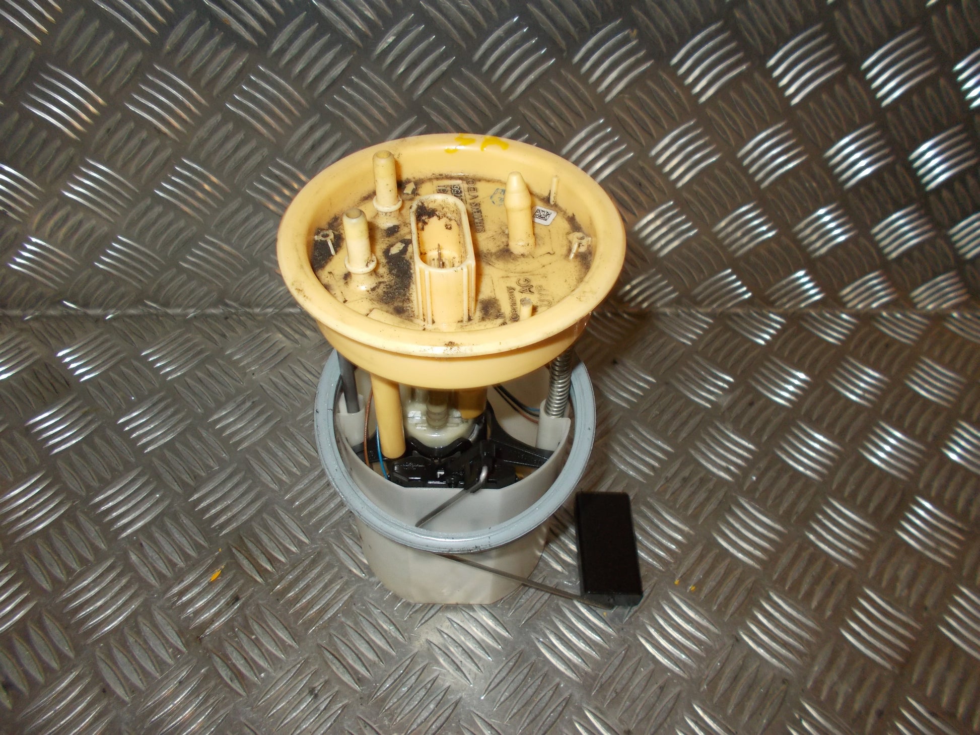 VW Polo 6R Benz/Brændstofpumpe El Med OEM Nr. 6R0919050H Fra VW Ophugger