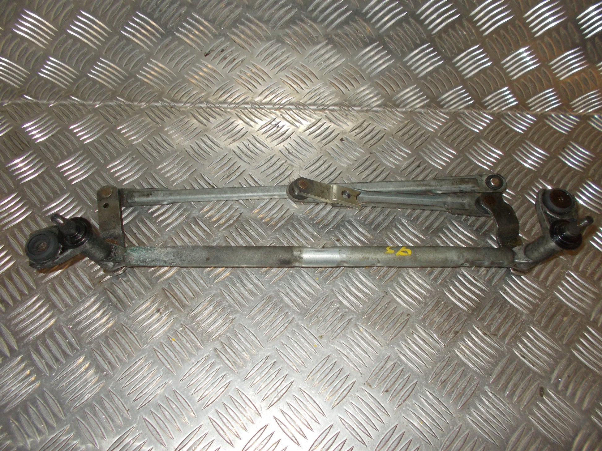 VW Polo 6R Viskertræk Med OEM Nr. 6R1955023B Fra VW Ophugger