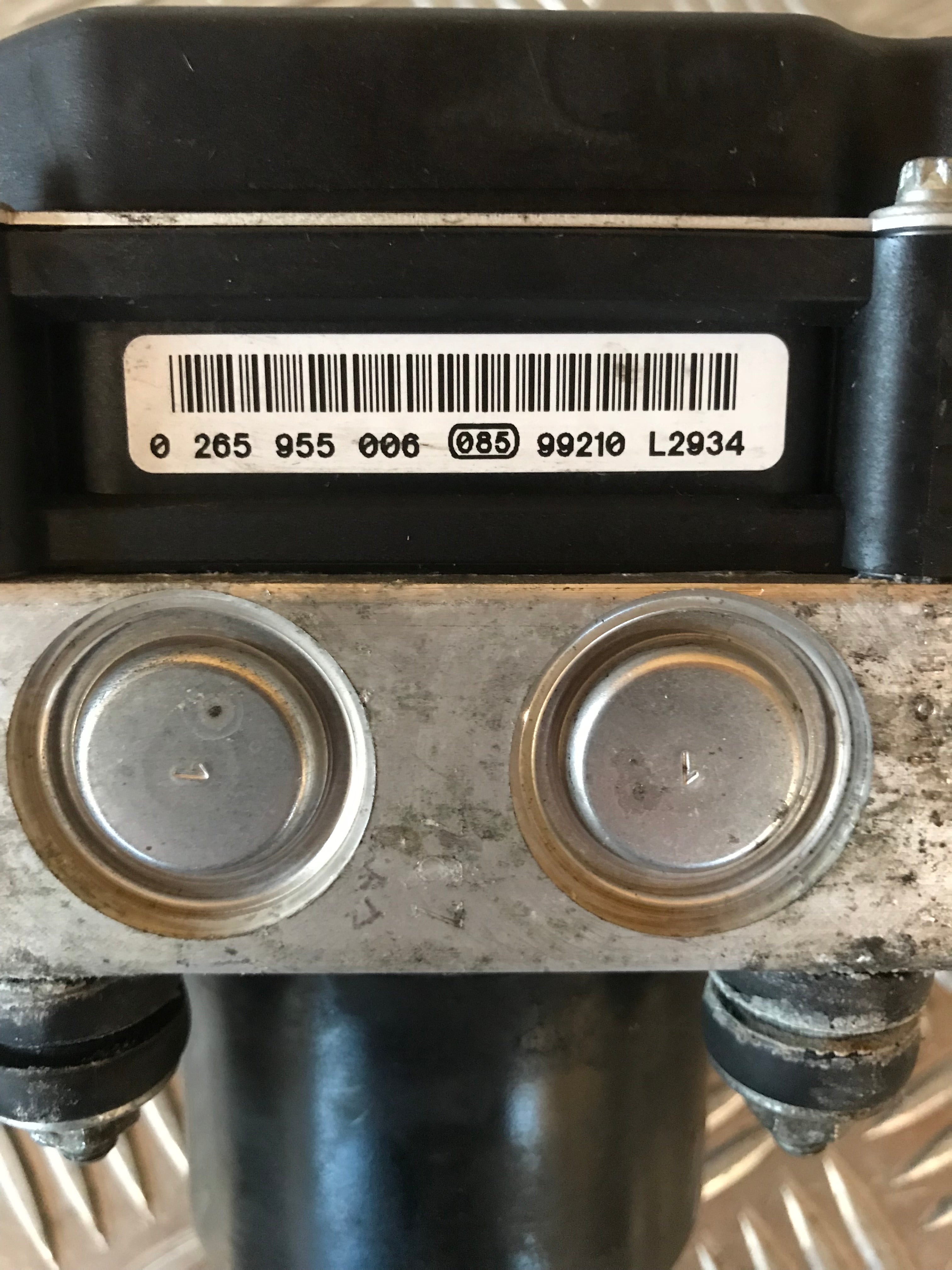 VW Polo 6R ABS Pumpe Med OEM Nr. 6R0614517S Fra VW Ophugger
