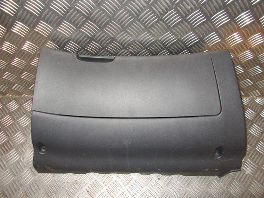 Skoda Octavia Handskerum Med OEM Nr. 1Z1857103 Fra Skoda Ophugger