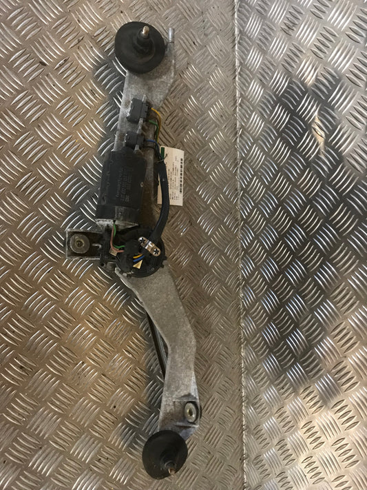 Volvo 850 Viskermotor Med OEM Nr. 0390241328 Fra Volvo Ophugger