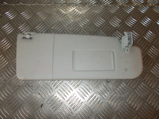 Skoda Octavia Solskærm Med OEM Nr. 1Z0857552Q Fra Skoda Ophugger