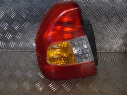 Hyundai Accent Baglygte Med OEM Nr. Ophugger Fra Hyundai Ophugger