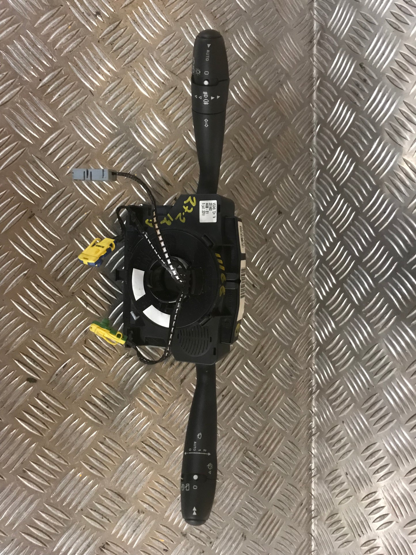 Peugeot 206 Kontakt Combi Med OEM Nr. 4438E1 Fra Peugeot Ophugger